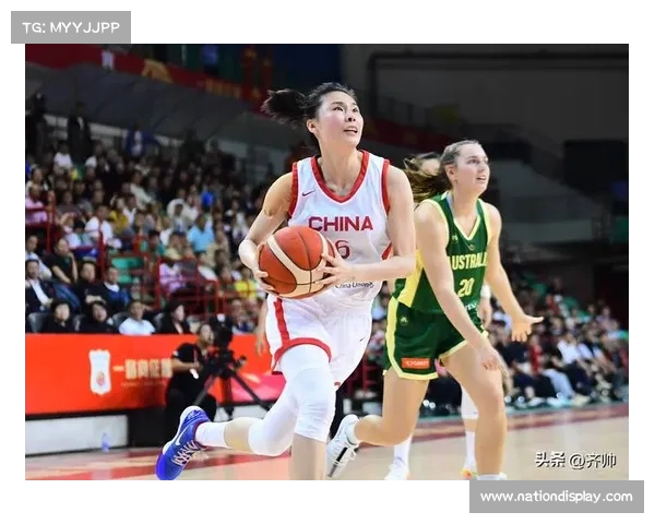 中国女篮亮相WCBA球迷互动活动 引发热烈关注与支持 中国女篮亮相WCBA球迷互动活动 引发热烈关注与支持